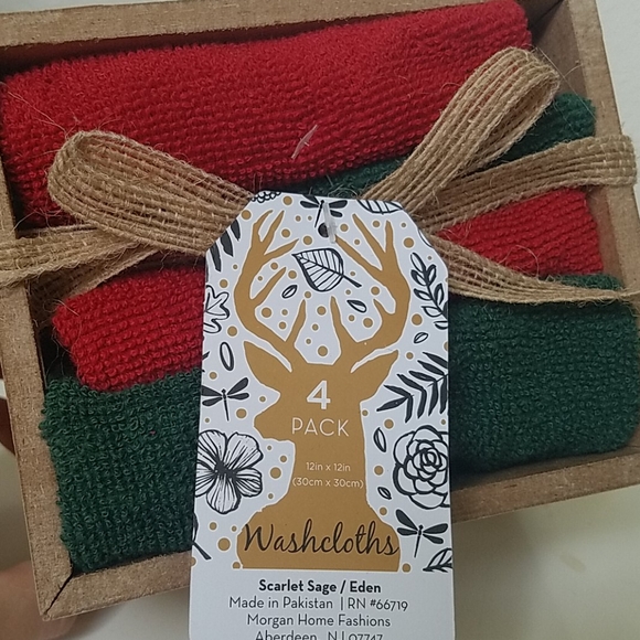 Set of 4 washcloths in wooden box - Picture 2 of 4